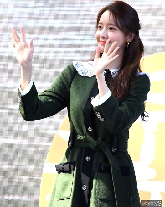 Busan International Film Festival BIFF 2019 - imyoona dressed in green dress