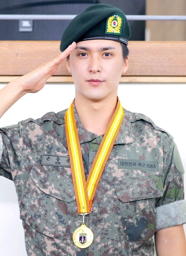 Highlight's Dongwoon Soldier