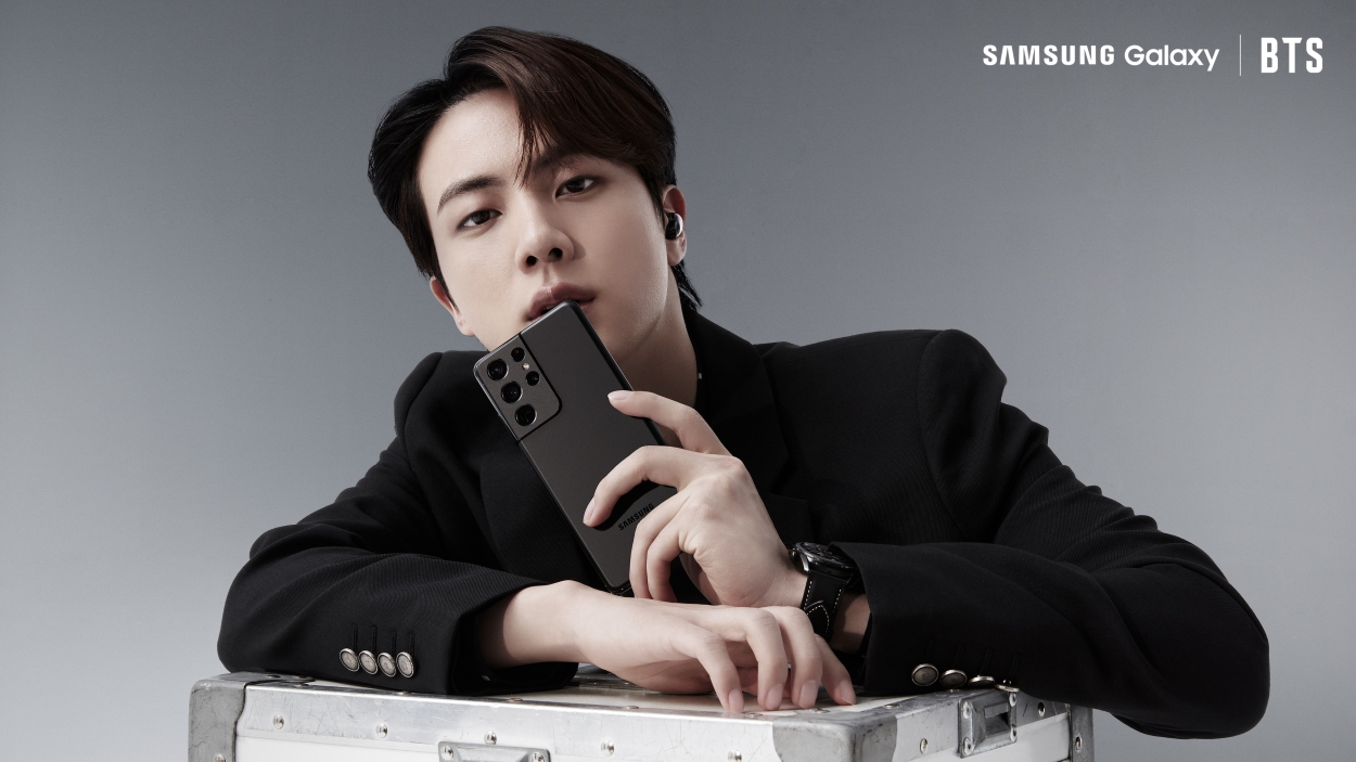 Featured image of post Bts Samsung Photoshoot 2021 V
